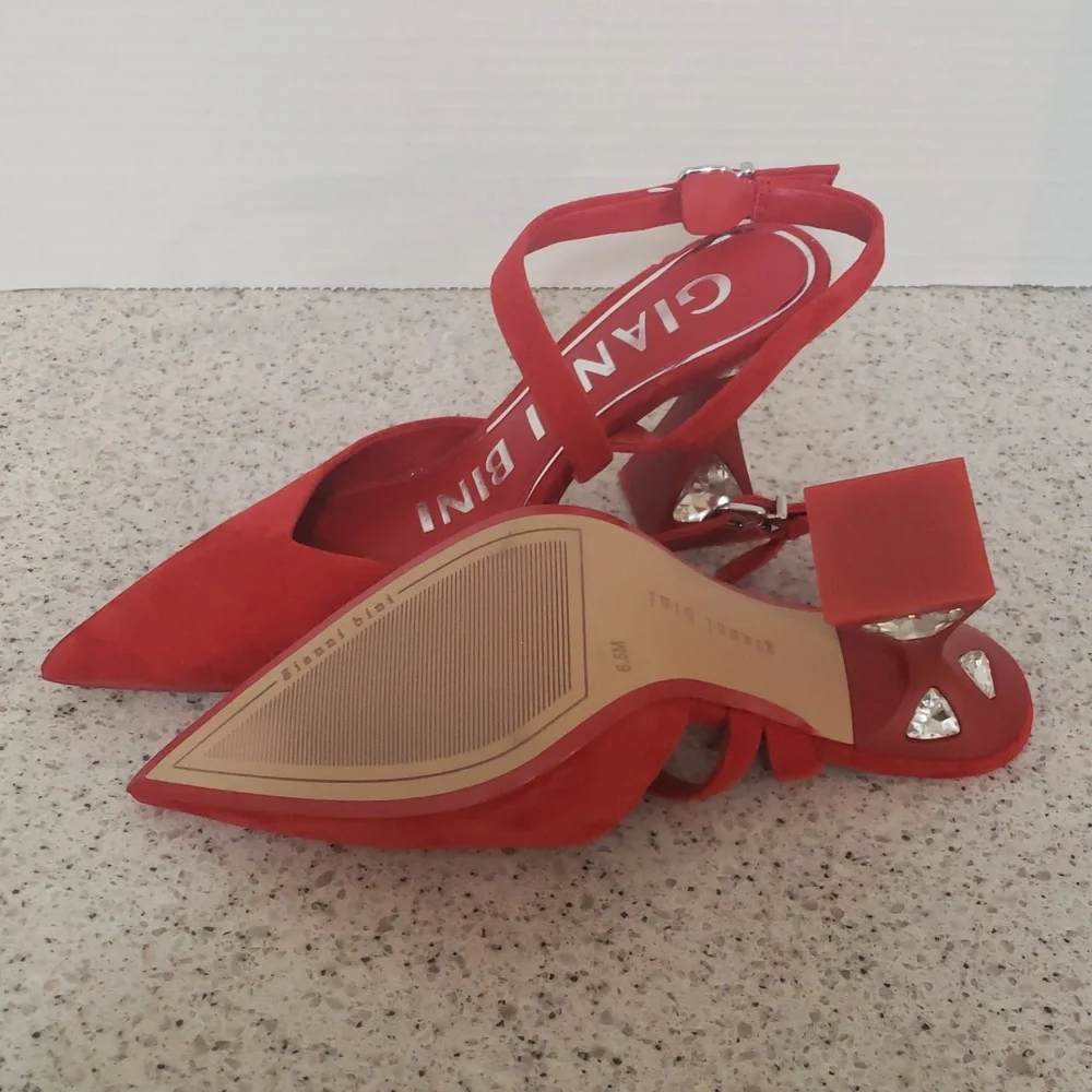 Gianni Bini Tallia Red Suede Asymmetrical Jewel Embellished Pumps SZ 6.5 NEW‎